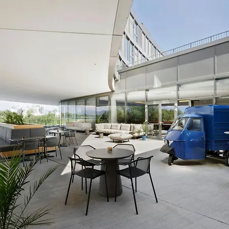 Hotel The Passenger, A Tribute Portfolio